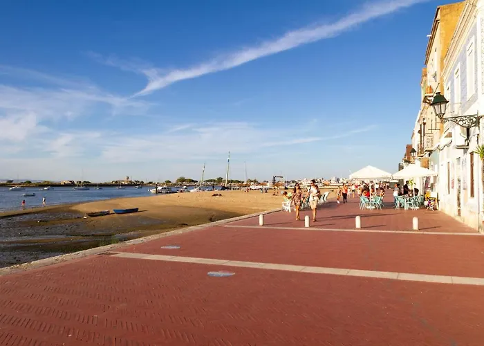 Seixal Bay 公寓 *